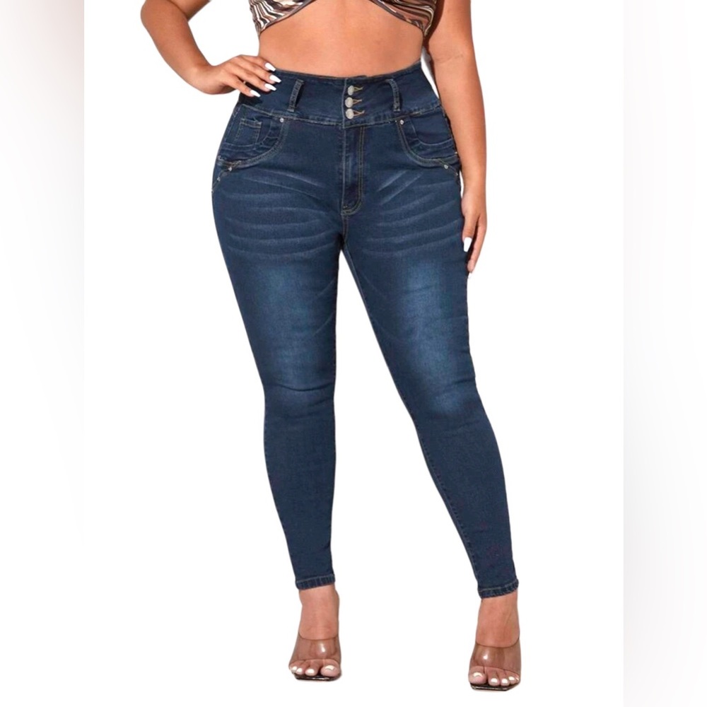 🎉HP🎉 PLUS SIZE High waisted, dark blue, skinny jeans
